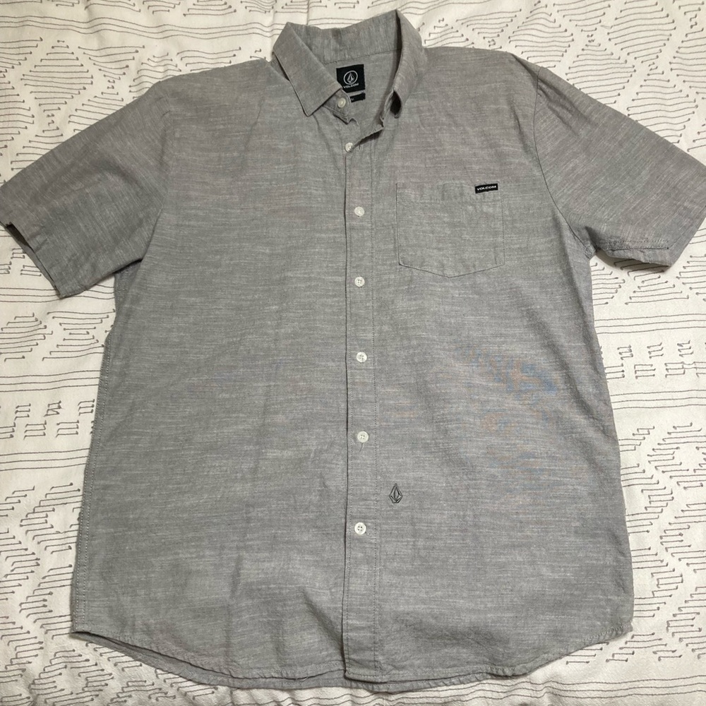 Men’s Volcom Size M Button Down Shirt